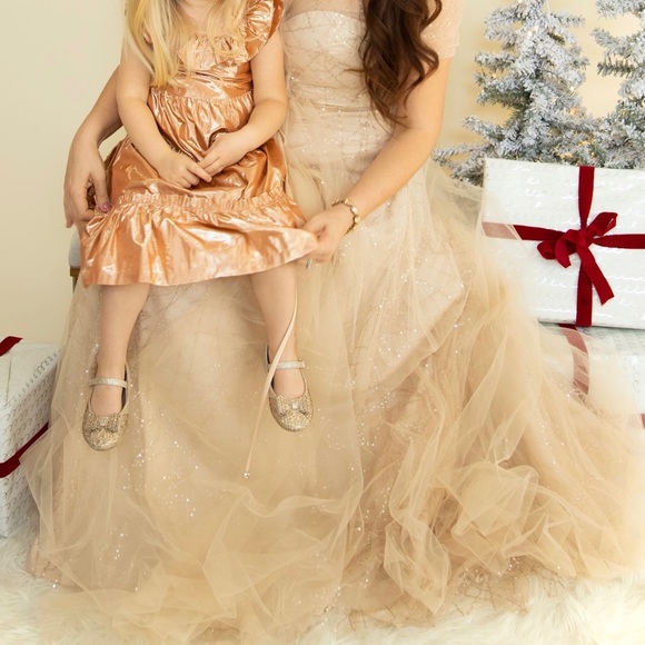 CARMEN MARC VALVO
SEQUIN GLITTER MESH BALLGOWN - Picture 8 of 8